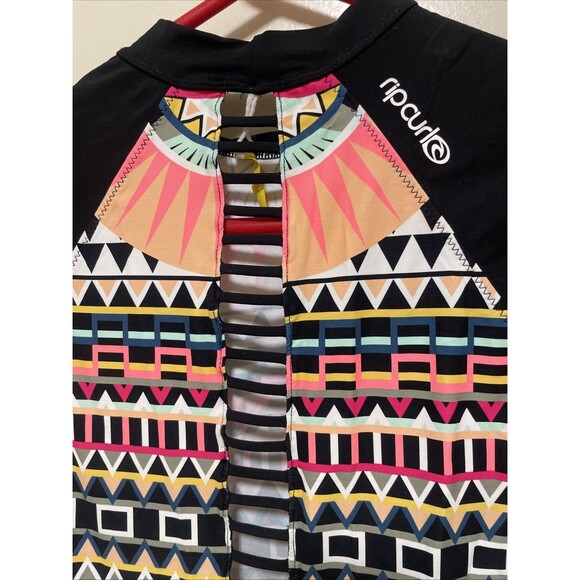 Ripcurl Rash Guard Vibrant Bohemian Abstract Graphic Women’s Size Small - Picture 6 of 7